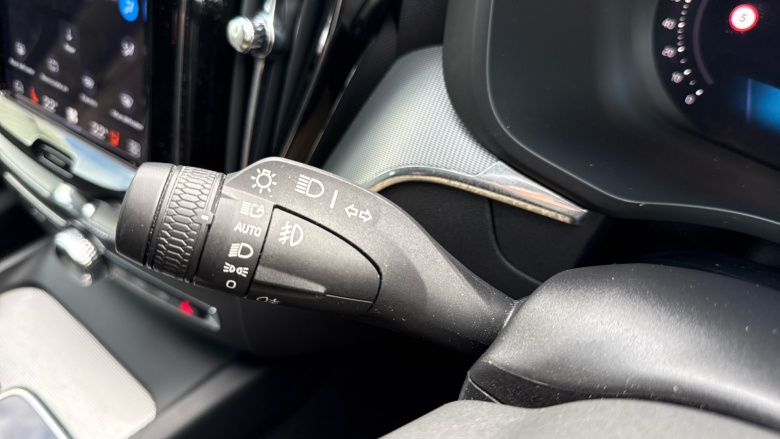 Volvo XC60 2.0 B4D Plus Dark 5dr AWD Geartronic Diesel Estate